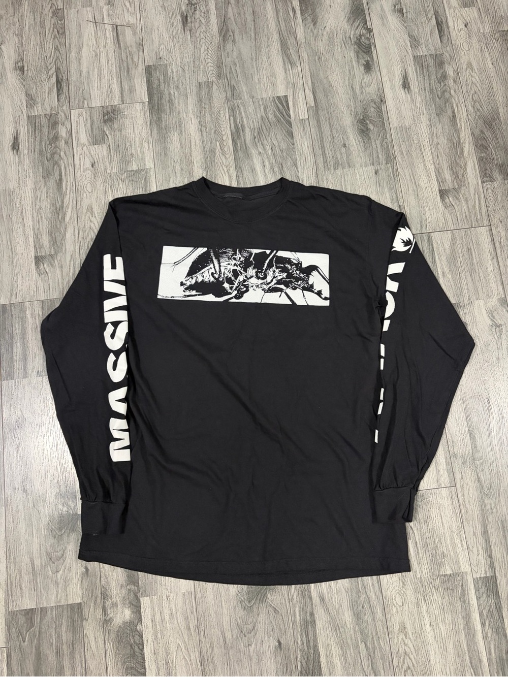 Vintage Massive Attack Mezzanine Tour Black Long-Sleeve Graphic Tee